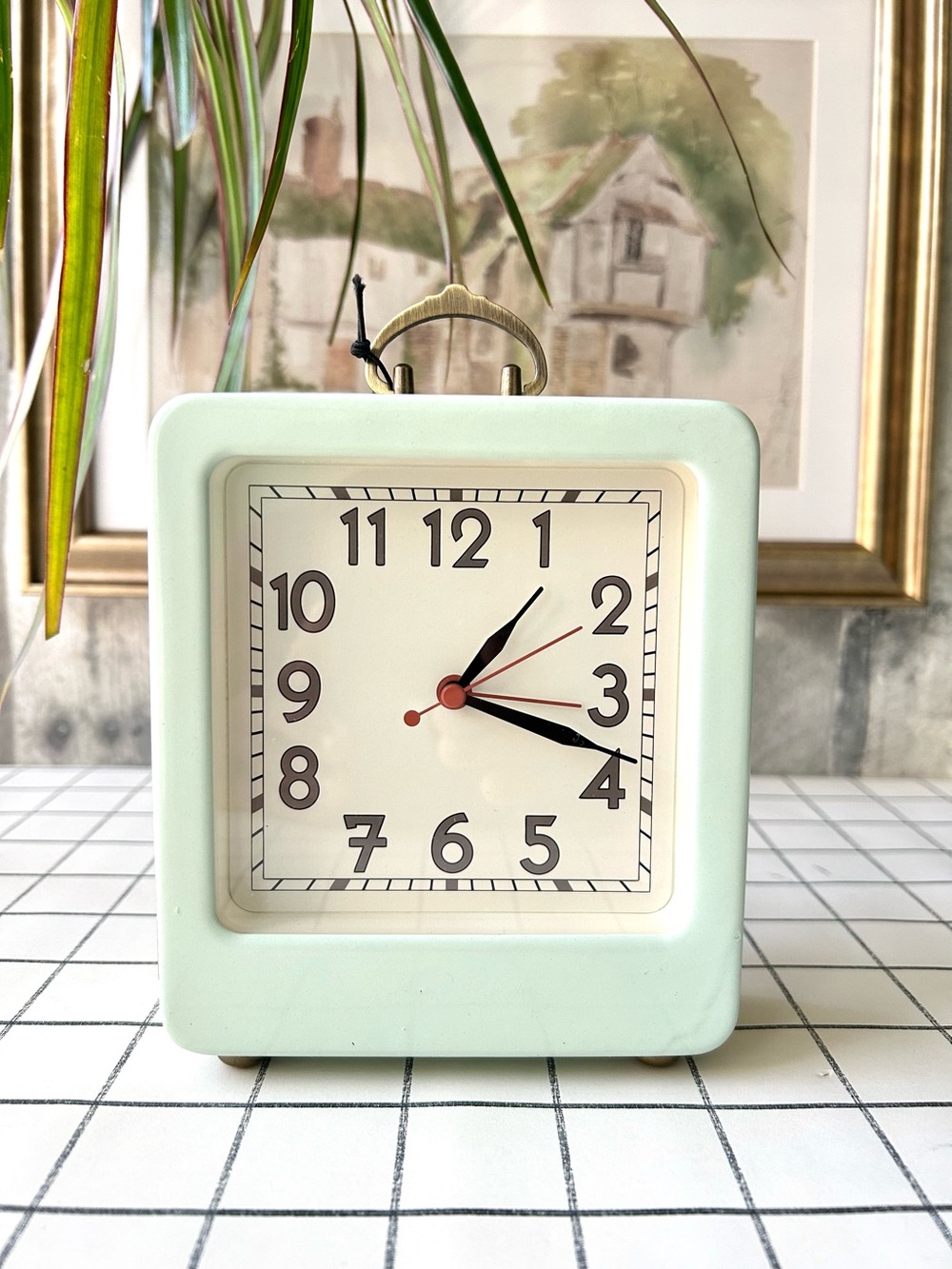 🌴Lovely Hearth & Hand Green Table /Desk Clock